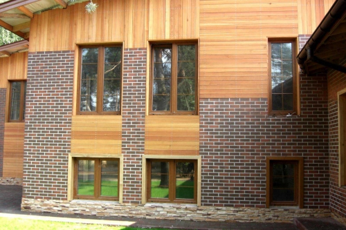 Фасад деревянного дома